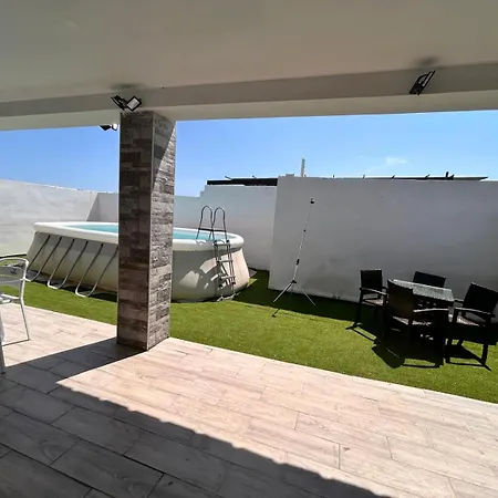 بيت للعطل Con Piscina بينيكارلو