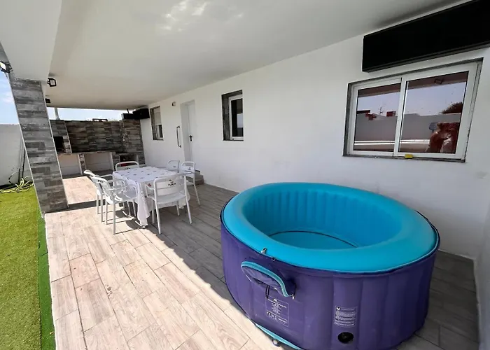 Semesterbostad Con Piscina